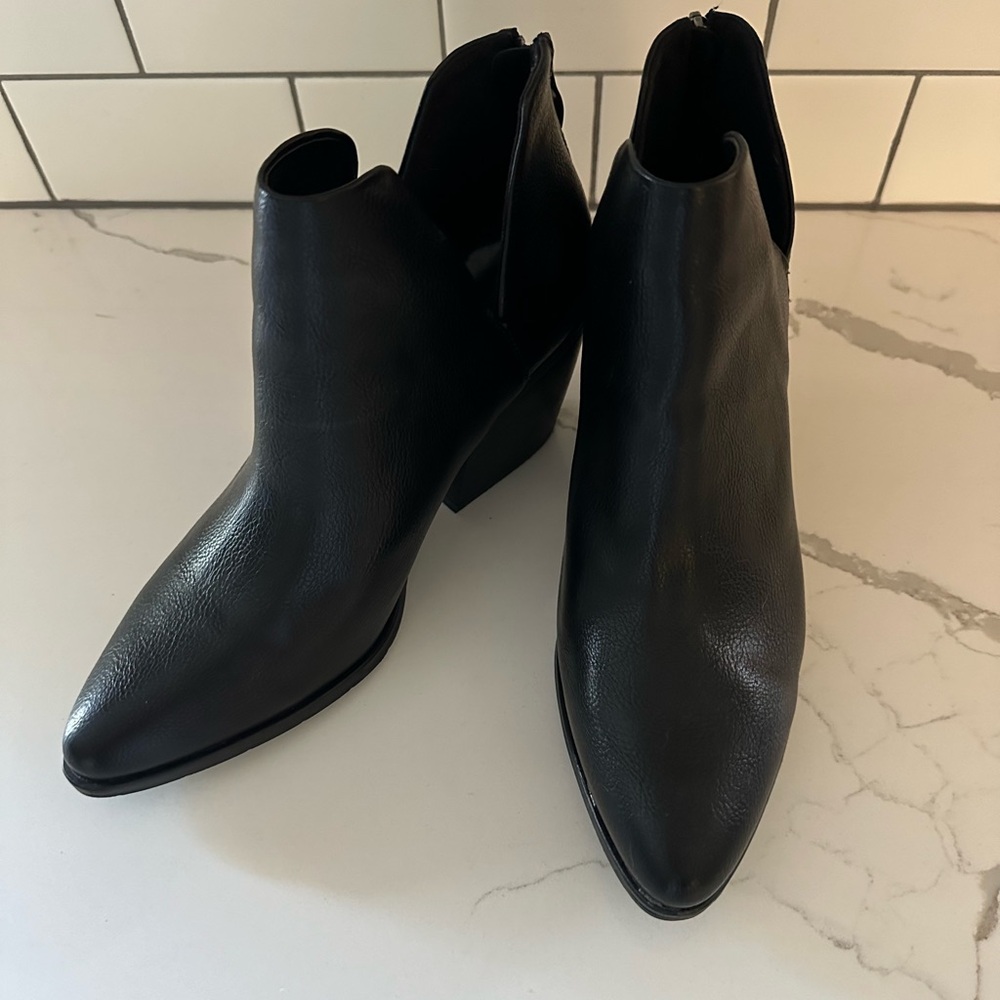 Michael Shannon Aubrey Bootie